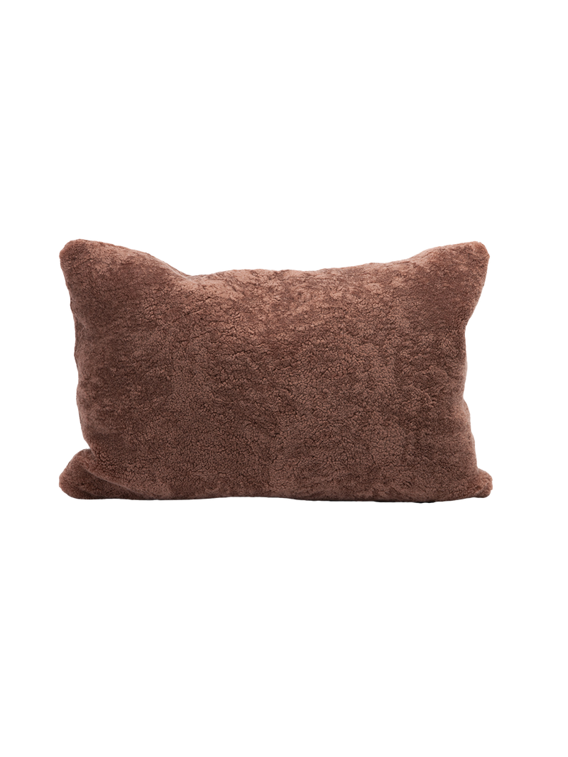 MdV shearling lumbar in Blush
