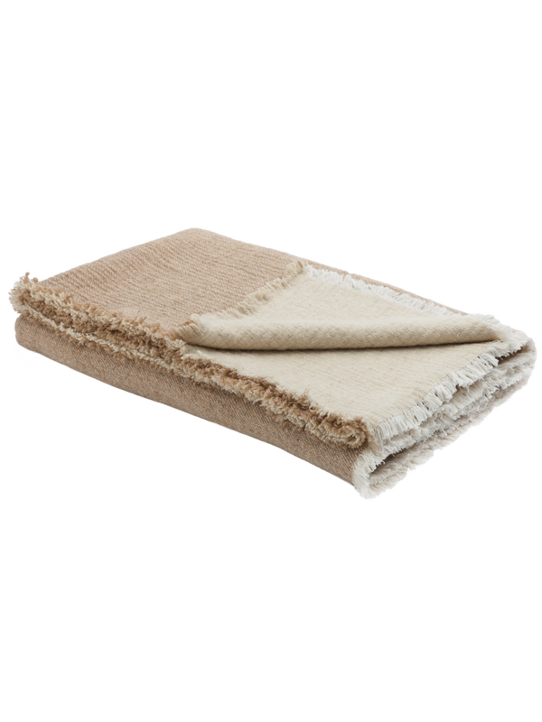 Virgin wool throw in orgeat/fior di latte