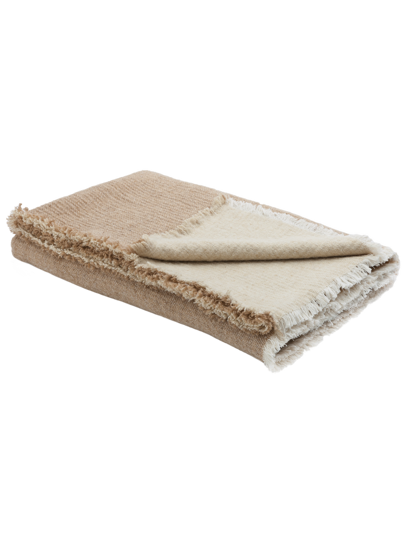 Virgin wool throw in orgeat/fior di latte