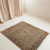 Alara, antique medium rug