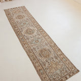 Bryn, antique runner