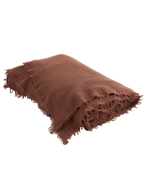 Fringed cashmere throw in Blush