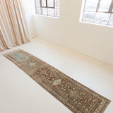 Célestine, antique runner