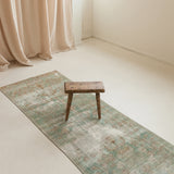 Daryl, antique runner