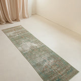 Daryl, antique runner