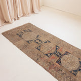 Elior, antique runner