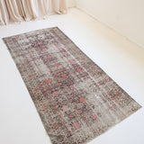 Mavis, antique medium rug