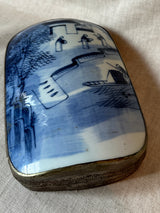 Antique Chinese porcelain shard box