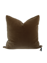 Palazzo velvet Pillow in Havane