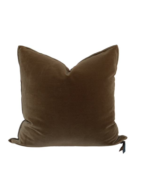Palazzo velvet Pillow in Havane