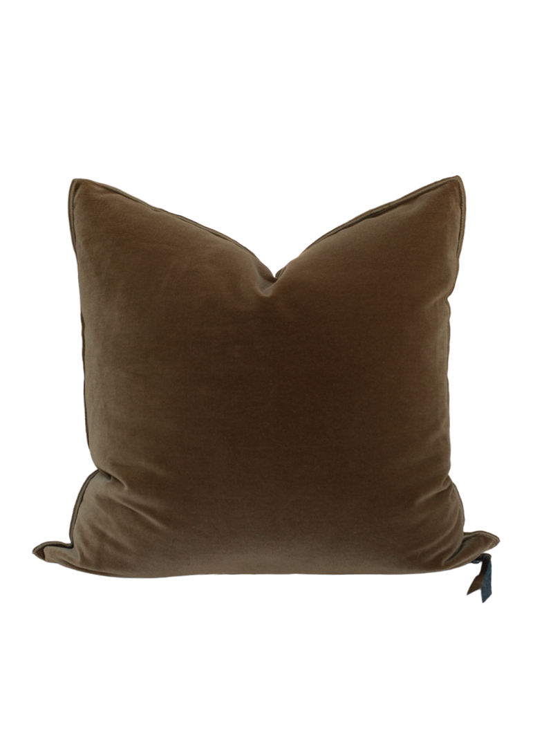 Palazzo velvet Pillow in Havane