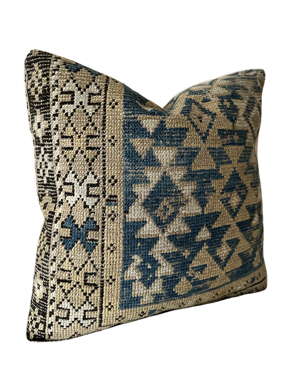 Pillow 0267