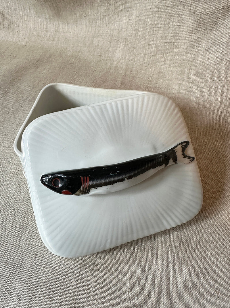 Vintage porcelian sardine dish