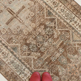 Shrew, antique runner
